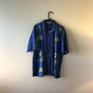 Tommy Bahama button down shirt Lrg 100%silk